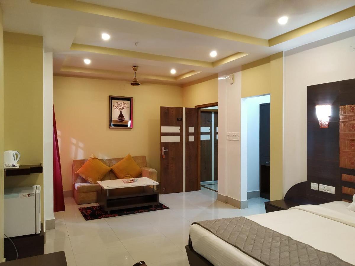 Hotel Sc Continental Itānagar Esterno foto