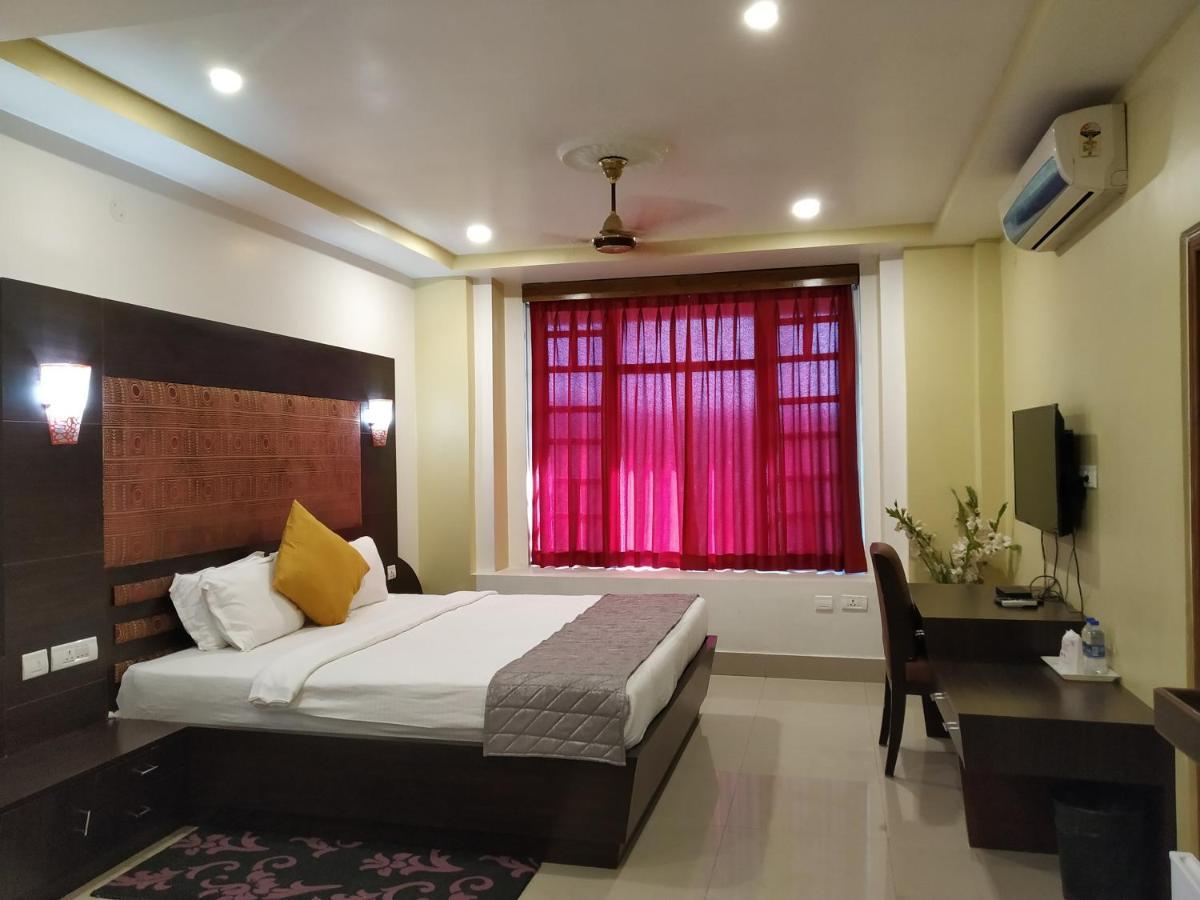 Hotel Sc Continental Itānagar Esterno foto