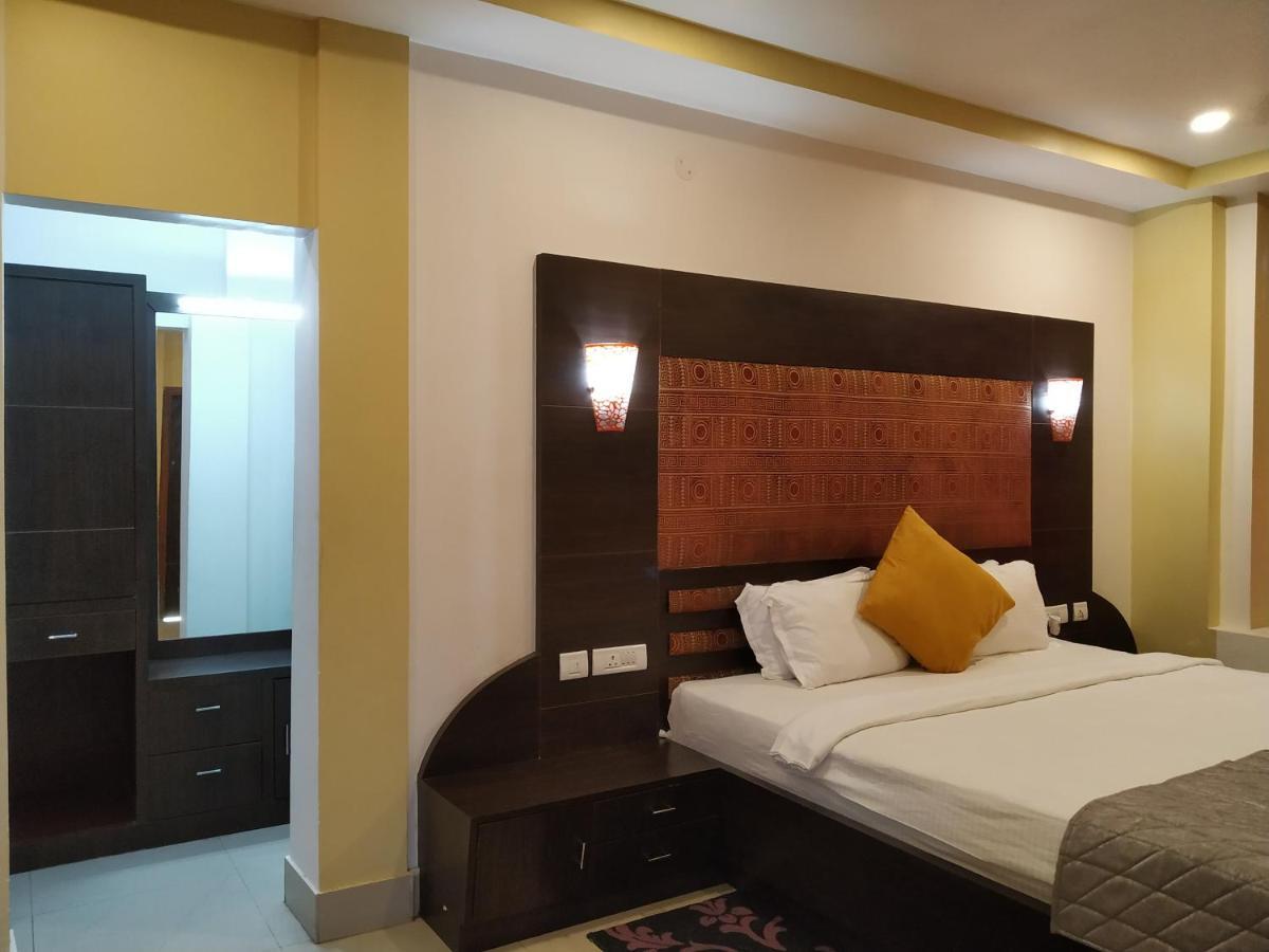 Hotel Sc Continental Itānagar Esterno foto