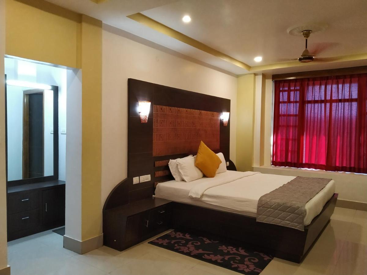 Hotel Sc Continental Itānagar Esterno foto