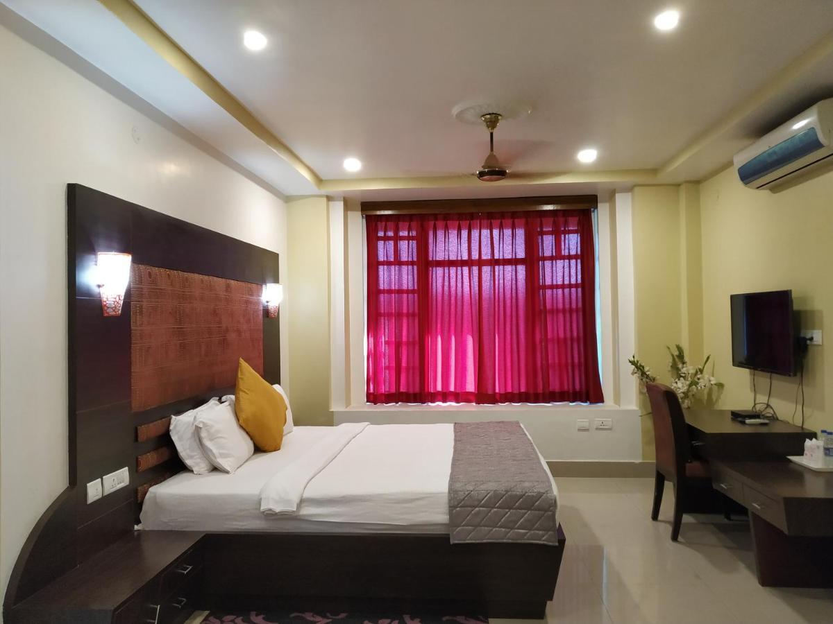 Hotel Sc Continental Itānagar Esterno foto