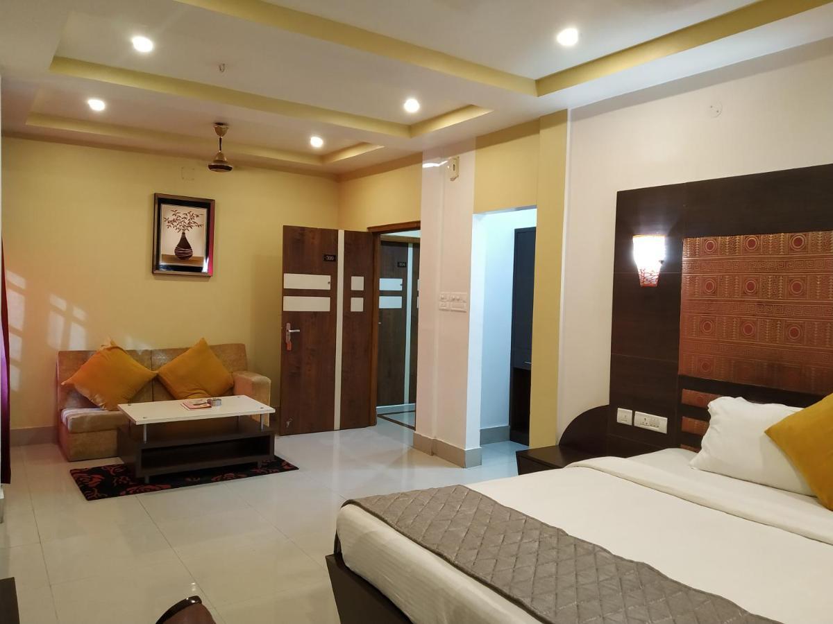 Hotel Sc Continental Itānagar Esterno foto